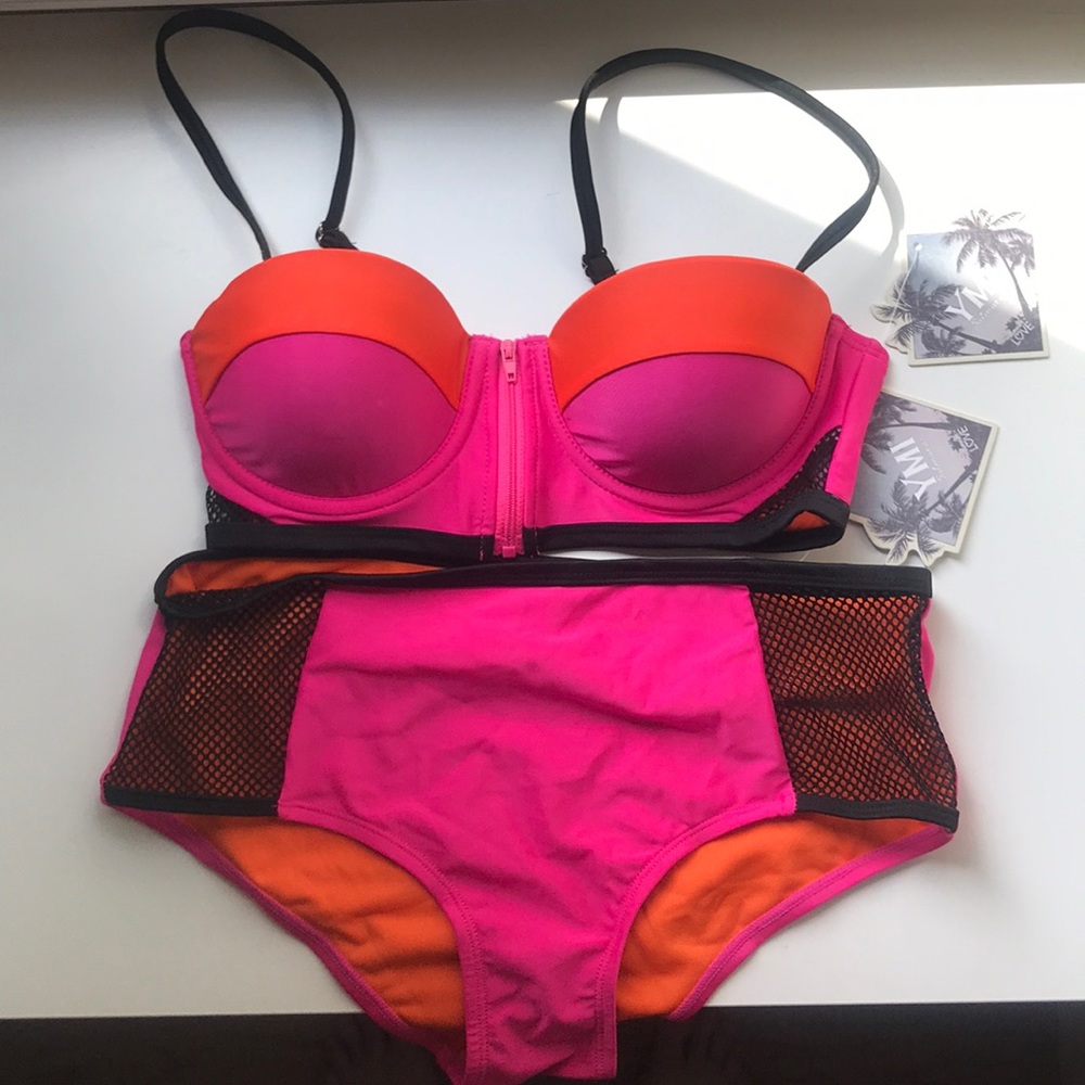 Colour block bikini
